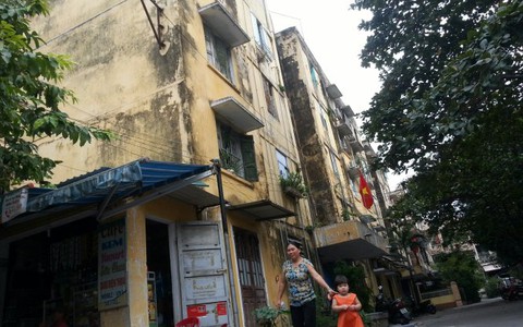 Hơn 100 kiến trúc nguy hiểm và hết
niên hạn sử dụng