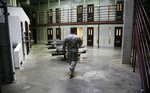 Nhà Trắng bác kế hoạch đóng cửa nhà tù Guantanamo