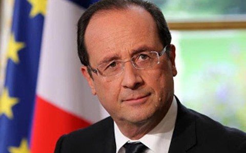 Sau khủng bố Paris, uy tín tổng thống Pháp tăng mạnh
