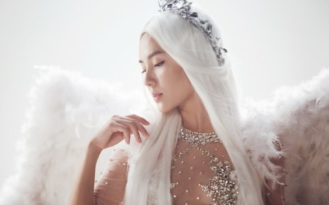 Phương Linh hóa thiên thần trong clip nhạc The moment