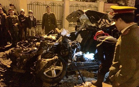 Ba xe đâm liên hoàn trong đêm, 1 người chết