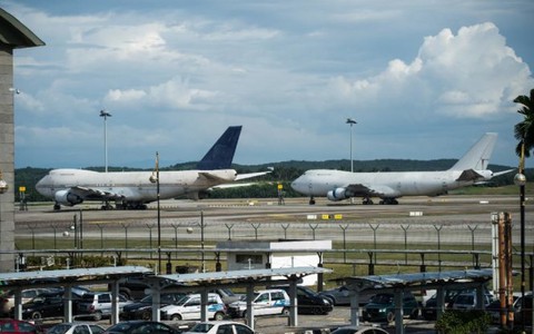 Dân Malaysia xúm nhau tìm chủ 3 chiếc Boeing bị "bỏ rơi"