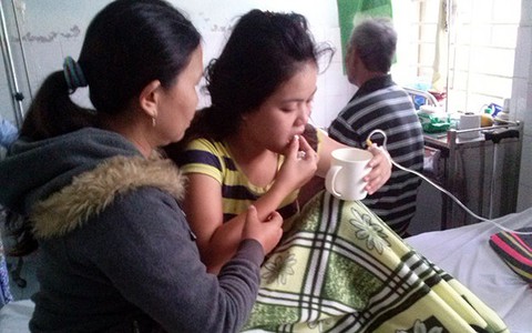 Đốt than sưởi, con một tuổi chết, cha mẹ bất tỉnh