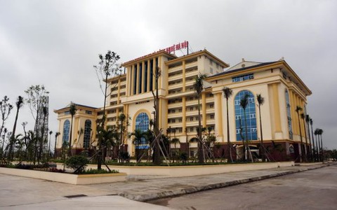 Kiểm tra ngành y dược tại ĐH Kinh doanh công nghệ