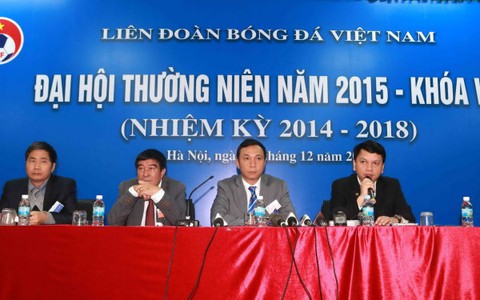 Bóng đá Việt khủng hoảng nghiêm trọng