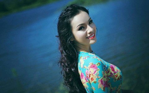 Tân Nhàn hát về 9 miền quê Tổ quốc
