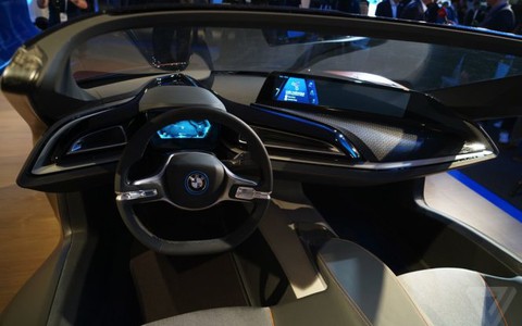 BMW mang “giao diện người dùng trong tương lai” đến CES 2016