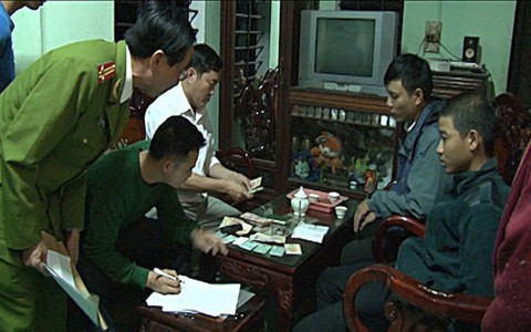 Băng cướp tuổi 20 cướp 15 vụ trong 1 tháng