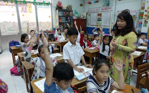 Giáo viên “thi” với 4 thông tư