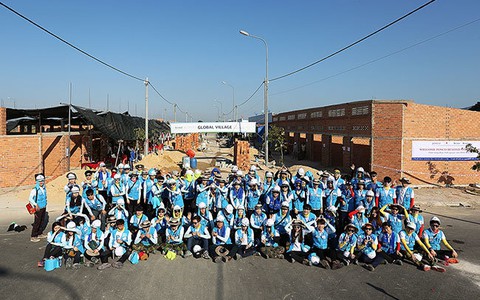 “Dự án Làng Việt Nam – Posco” bàn giao 61 căn nhà