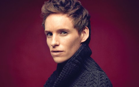 Eddie Redmayne vào top 10 nam nghệ sĩ mặc đẹp nhất năm