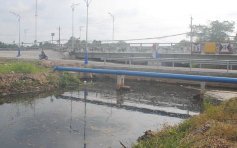 Kênh ô nhiễm nặng