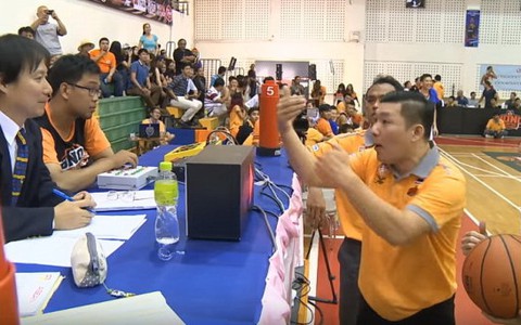 Đấu lại 39 giây vì trọng tài bàn Giải ABL nhầm lẫn tỉ số