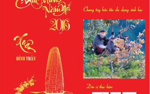 Tặng bao lì xì kêu gọi bảo vệ voọc