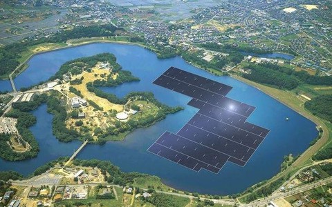 Nhật xây dựng trang trại Mặt trời trên mặt nước