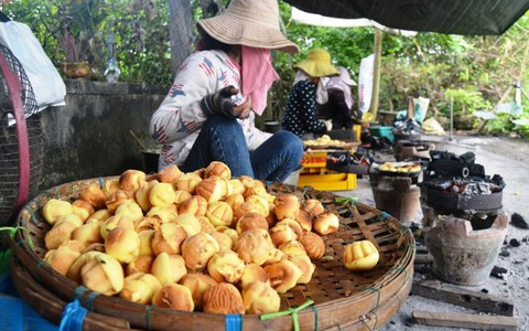 Bánh thuẫn xứ Quảng tất bật vào xuân