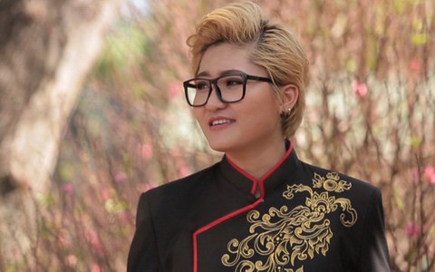Nghe bản mash-up nhạc xuân của Vicky Nhung