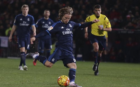 Điểm tin sáng 8-2: Modric tỏa sáng giúp R.M thắng nhọc nhằn Granada
