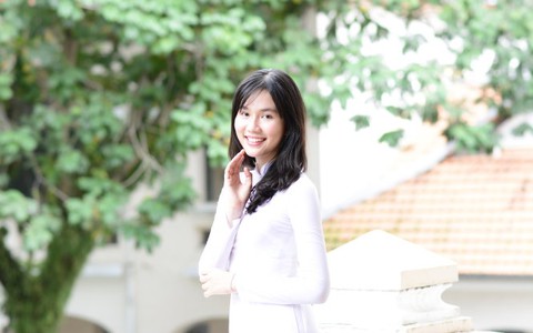 Miss Áo dài nữ sinh 2015: Tri thức là quan trọng nhất