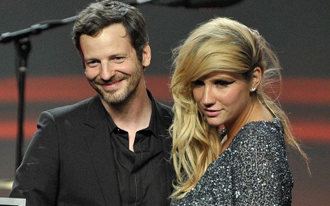 Dr. Luke phủ nhận tấn công tình dục Kesha