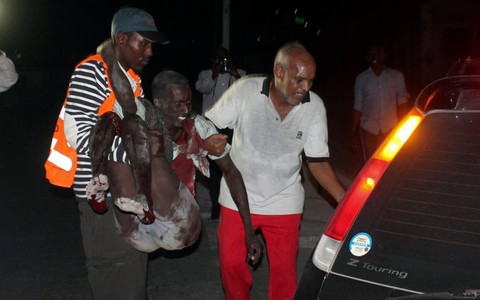 Al-Shabab tấn công khách sạn Somalia, 14 người chết