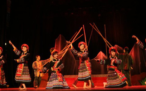 Tạp kỹ Hồn Việt diễn lại ở giữa Sài Gòn