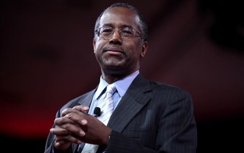 Ông Ben Carson chính thức dừng tranh cử