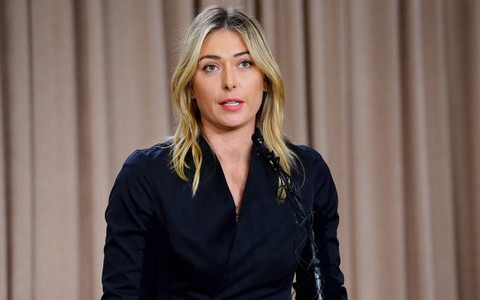 Nike tạm ngưng hợp tác với Sharapova