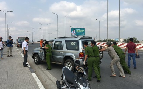 Điểm tin: Cảnh sát truy đuổi "xe điên" ​náo loạn Sài Gòn