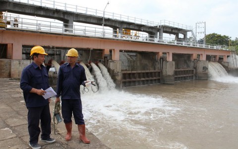 Vét nước cứu 4.000ha lúa