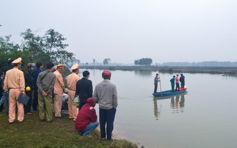 Hai lần cứu không thành, một học sinh chết đuối cùng bạn