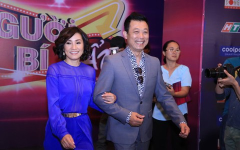 Vân Sơn, Hồng Đào lần đầu xuất hiện trong Người bí ẩn