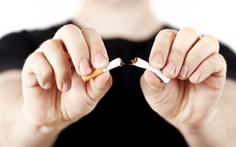 Cai thuốc lá đột ngột là biện pháp thành công nhất