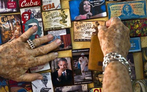 Cuba sẽ dỡ bỏ thuế đối với đồng USD