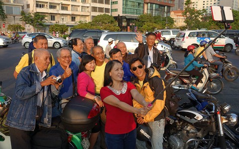 Khởi hành hành trình du khảo “Đường Việt Nam - Thế kỷ 2X”