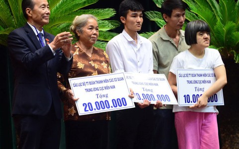 “Mạnh chân, khỏe tay” để xây dựng và bảo vệ Tổ quốc