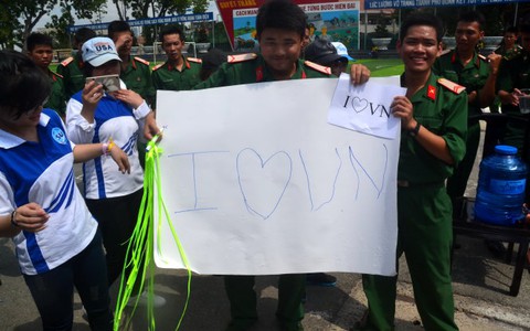 Rộn ràng ngày đoàn viên 2016