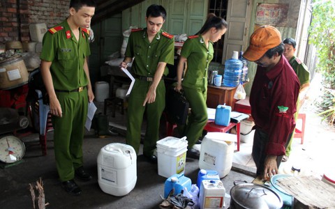 Rang cà phê trộn đậu nành và hóa chất