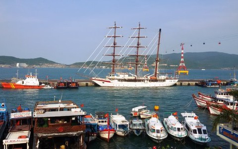 Vinalines giao
hết vốn tại
cảng Nha Trang cho Khánh Hòa