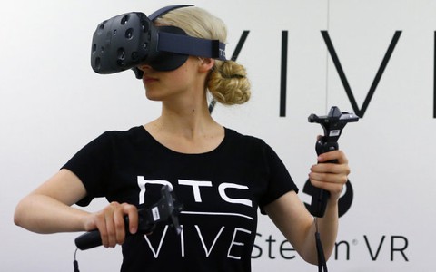 HTC Vive (VR) ra mắt, khuấy động ngành giải trí