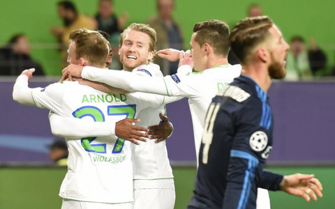 Thua sốc Wolfsburg, R.M đối diện nguy cơ bị loại