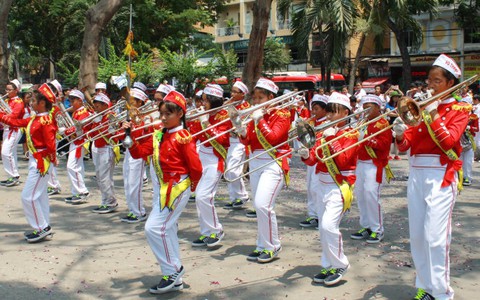 Hơn 2.000 đội viên TP.HCM thi nghi thức Đội và trống kèn