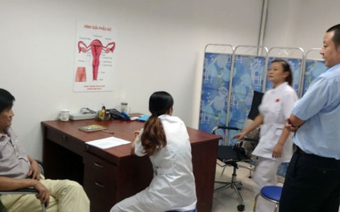 Lại tiền mất tật mang ở phòng khám có bác sĩ Trung Quốc