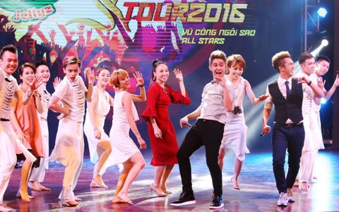 S-Tour : Nhảy hết sức, cháy hết mình!