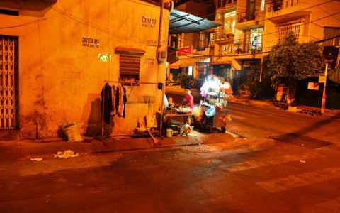 Một thanh niên bị đâm ở Q.Tân Phú