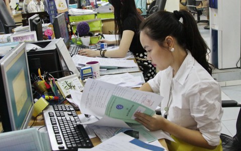 Ở nhà nội trợ, muốn đóng BHXH tự nguyện để hưởng lương hưu?