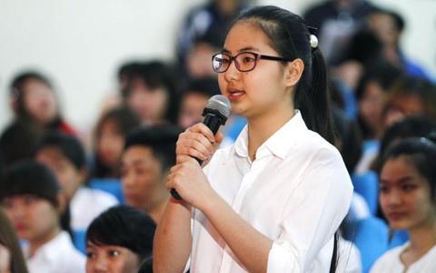 Cử tri trẻ bày tỏ suy nghĩ lần đầu tham gia bầu cử