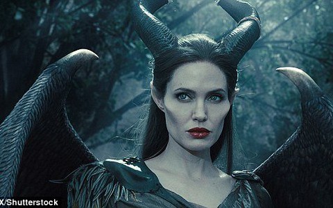 Angelina Jolie tham gia Tiên hắc ám 2
