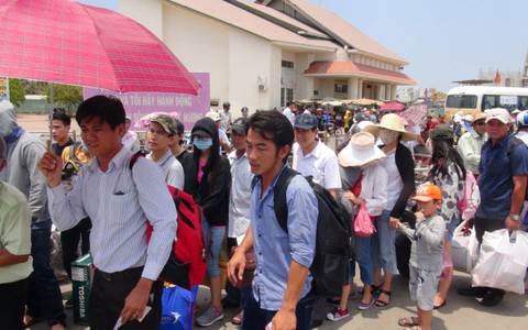 Ùn ùn đi Phú Quốc, Kiên Hải, nhiều người không mua được vé