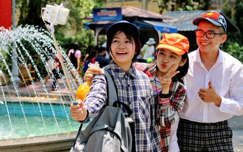 Đi chơi lễ bằng tàu lửa giá rẻ